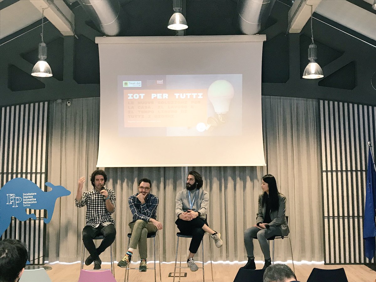 treatabit's tweet photo. #IoTperTutti
Sessione di #Q&amp;A per scoprire ancora di più su @midorisrl @GETwearable e @sherlockbike 💥 https://t.co/N9KcqPTO3x