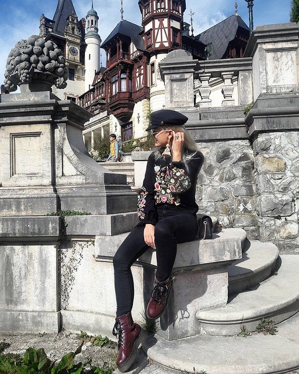 zaful_official's tweet photo. How's everything? It's a fine day here☀️   【 📷@cristinatabun】  
get this sweater with code:zoe666      https://t.co/D86CNEUAO9 https://t.co/kslFHQuYI3