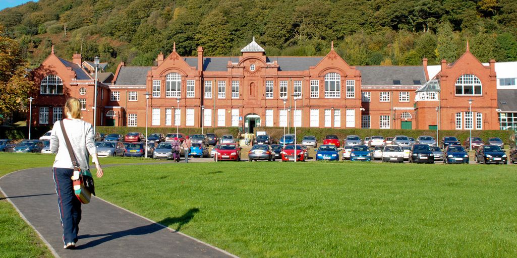 UniSouthWales's tweet image. There's still time to book on for tomorrow's Open Day, taking place across all campuses! socsi.in/LuZSq