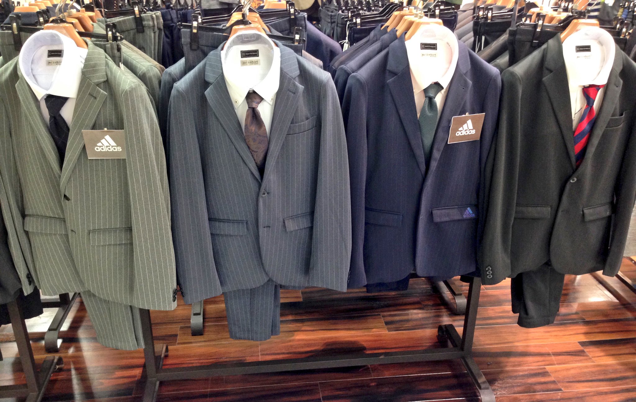 adidas スーツセットアップ 新品未使用 adidas Mサイズ アディダス スーツ セットアップ