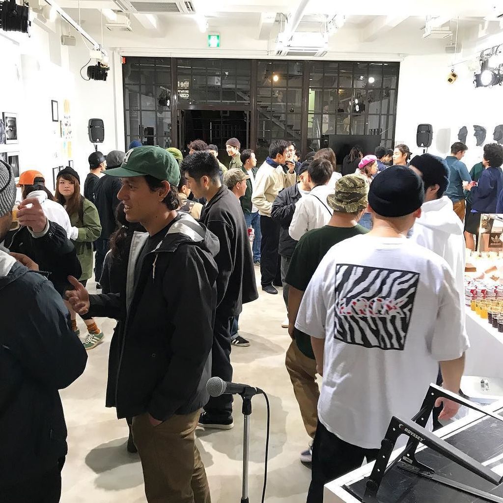 instantshom's tweet photo. 始まりました。カイロを紹介してもらってアガりました。
#adidas #adidasskateboarding #cairofoster #skateboard #skateshop #instants #instantskat… https://t.co/5PFTxuyb7J https://t.co/sEKhL2fUPZ