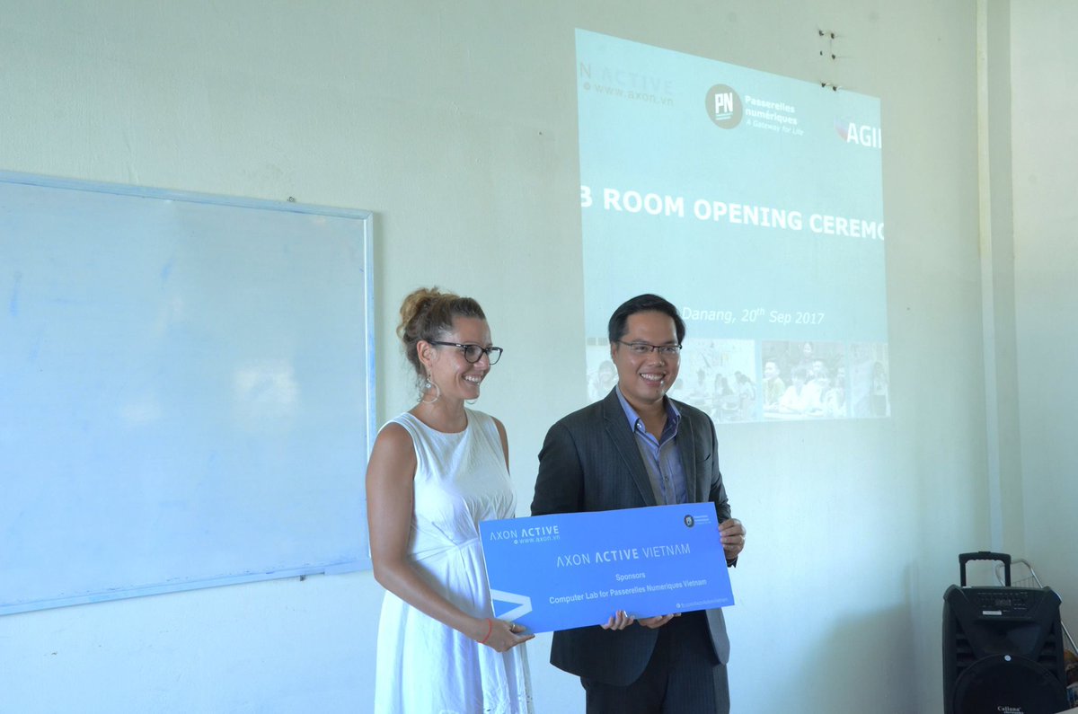 AxonActiveVN's tweet image. Congratulations to Passerelles Numériques Vietnam for your opening new computer lab for the new school year. 
#PNV #ComputerDonation