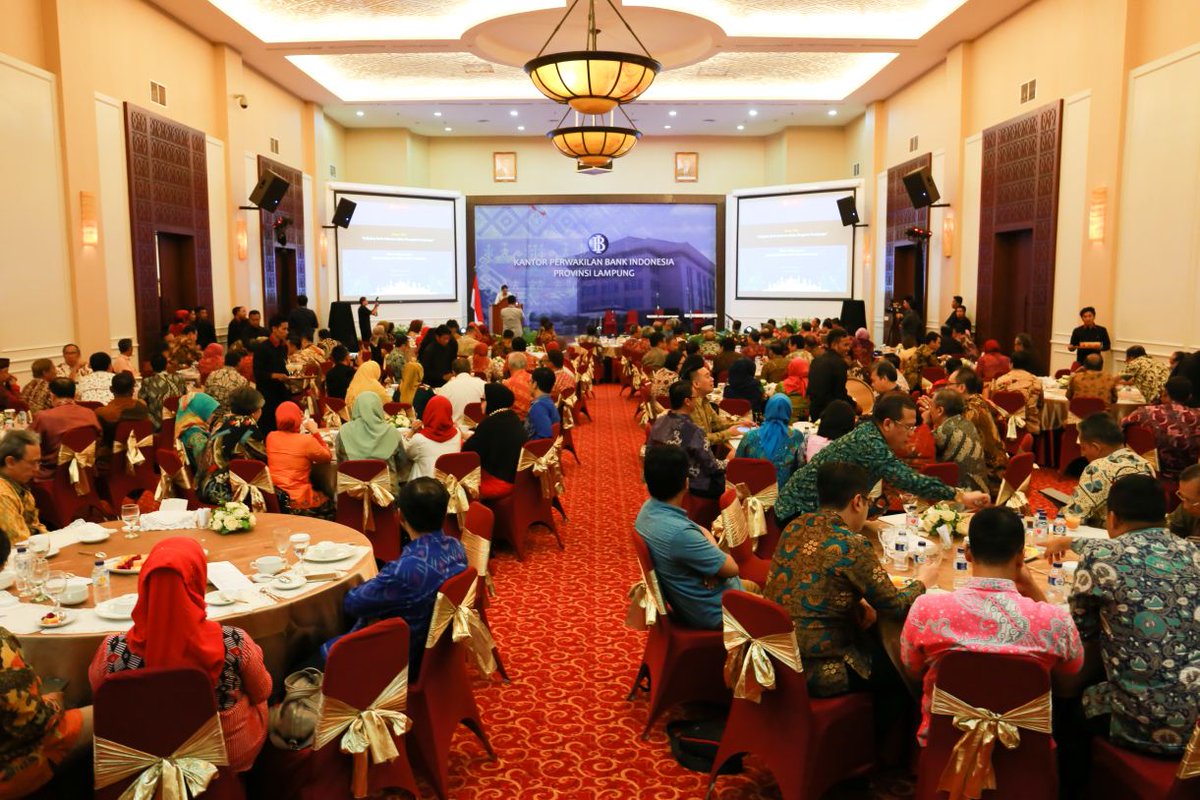 bank_indonesia's tweet photo. Sobat Rupiah, Ikatan Sarjana Ekonomi Indonesia (ISEI) mengadakan seminar nasional&rapat pleno ISEI XIX di Lampung,18-20 Okt 2017 #ISEI2017 https://t.co/xg55EuBItM