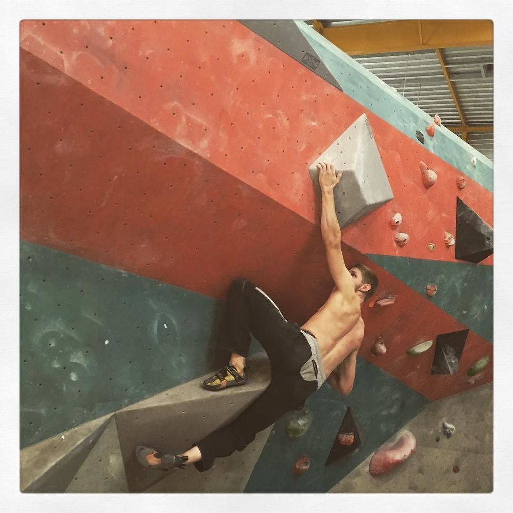 BlockOutRennes's tweet photo. Les blocs volumes c’est le top à #blockoutrennes #borennes #breizh #sport #musculation #crossfit #stretch #kletter… https://t.co/NslPOSbNmB https://t.co/I9eMe4FTQu