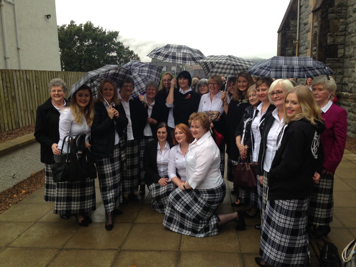 obantimes's tweet photo. Saving the best 'til last - choir day at the Mòd.
A bit of drizzle won't dampen their spirits! #otmod #mod2017 https://t.co/1uKFZn10Tf