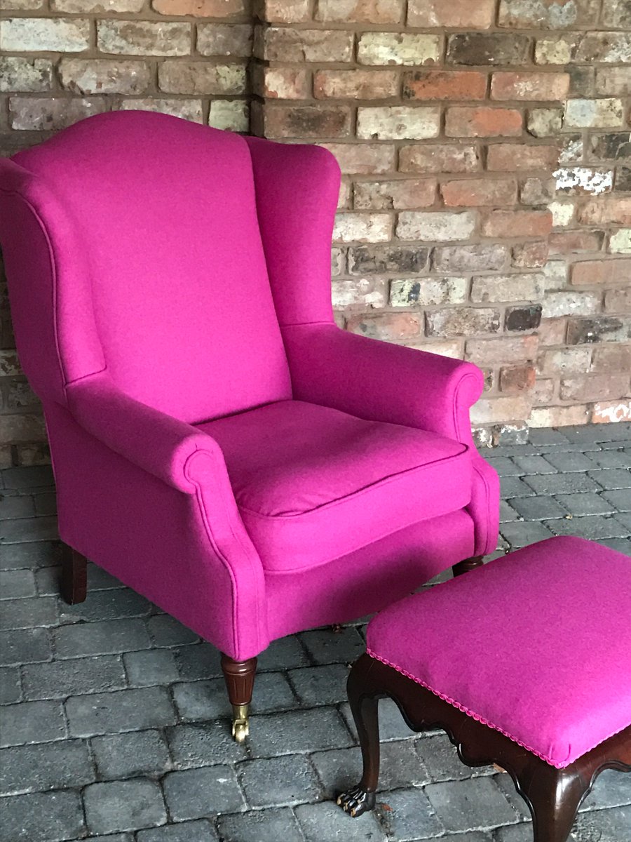 jojoupholstery's tweet photo. Beautiful wing chair ready to go #brightandbeautiful#reupholstery #addingtexture #clientspecifcation #jojobradleyinteriors #wearitpink https://t.co/Th3vYEAdko