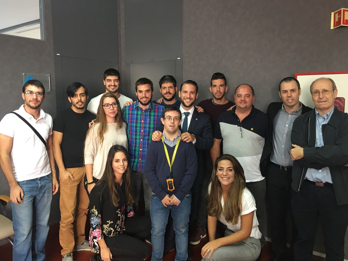 ES3_Group's tweet photo. Nuestro compañero @josegenriquez ha defendido su #tesisdoctoral en la @etsii obteniendo la máxima calificación #CumLaude. #Enhorabuena!! https://t.co/Vel3JWwM7V