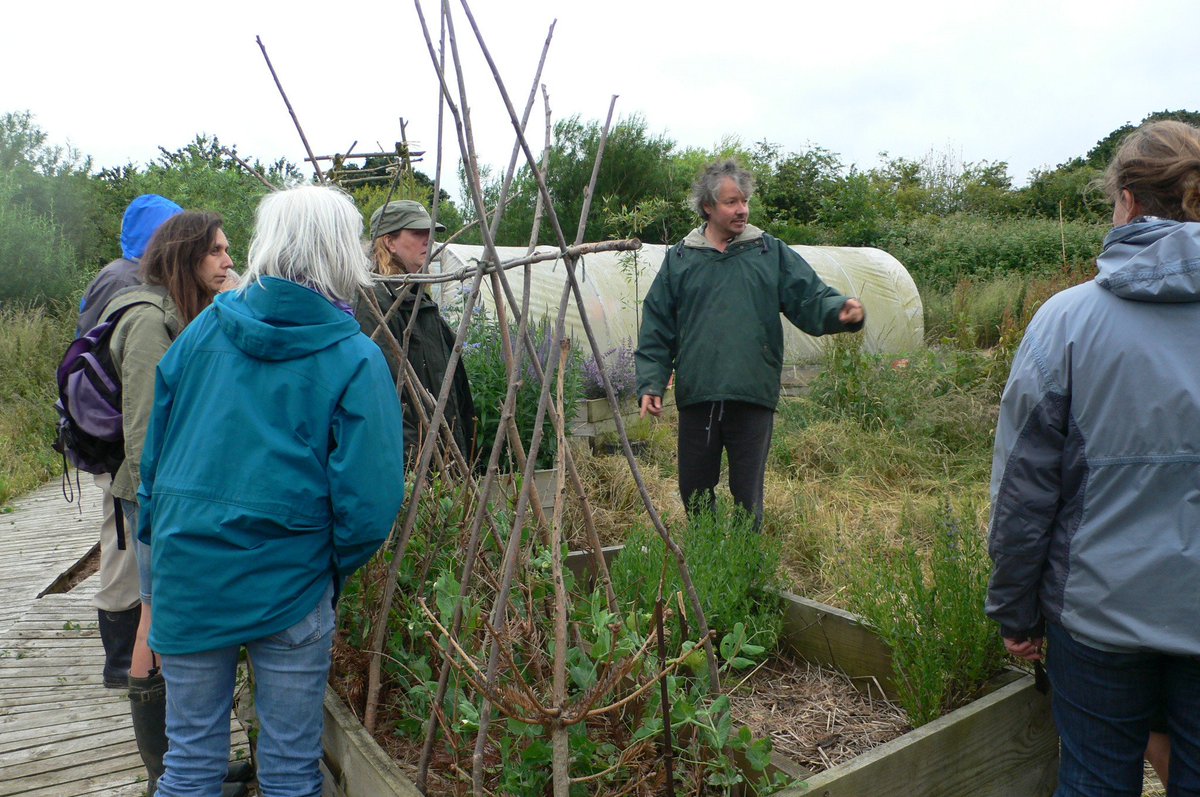 BiodynamicUK's tweet photo. Fancy giving #biodynamics a go? Introductory course run over 7 days at @LauristonFarm ,#Essex, starting Nov 11th! https://t.co/ipBUKZ55SO https://t.co/65ZIsKLLTc
