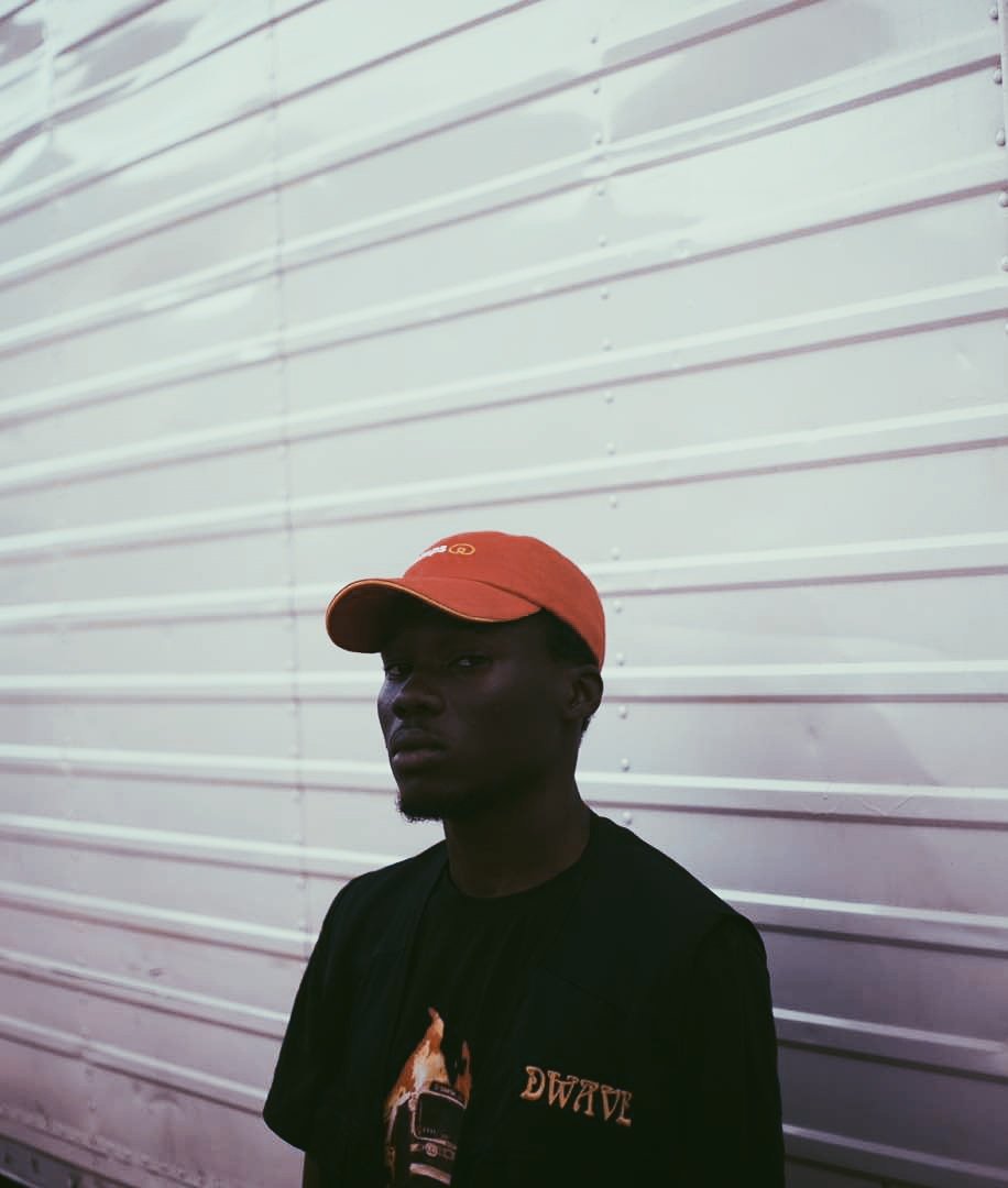 Olayinkadwave's tweet photo. DWAVE SIGHT JACKET IN BLACK AND GOLD @STRAFFITTI  #DWAVESTYLING #MBMW https://t.co/XNfYFeG5b8