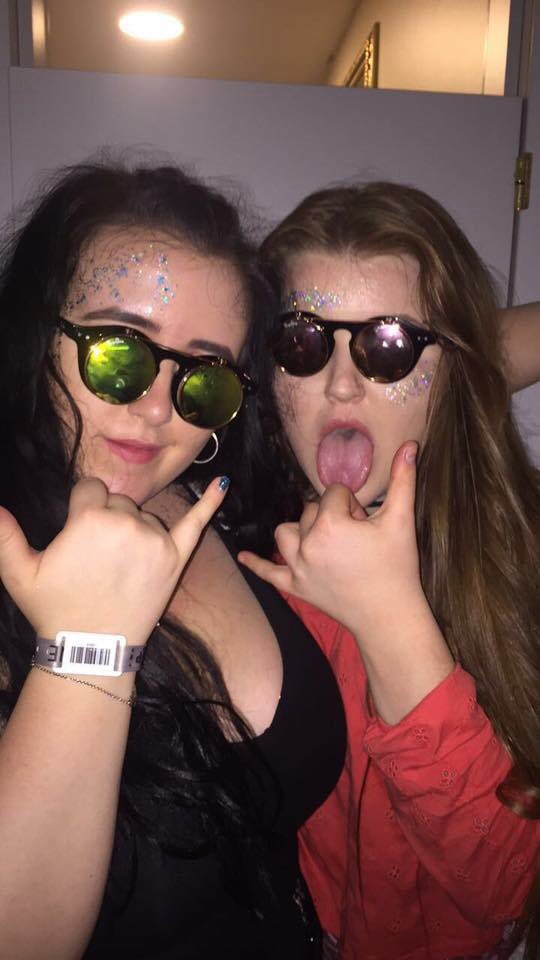 Meggo_thom's tweet photo. Massiveee happy birthday to the bestest💎!! have the best day ever &amp; have a class time tonight sweet pea😆🍾 miss you loads 🙁❤️👯 love ya xoxo https://t.co/3Itq4hoeVn