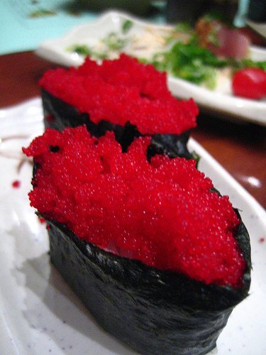 Some people say Tobiko is a bit expensive, but not when compared to Caviar pogogi.com/what-know-abou…