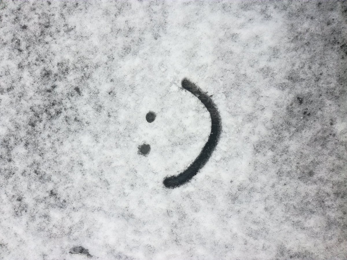 colectivoblog's tweet photo. First snow came today to the north! Getting ready for the winter! 😍❄️⛄ https://t.co/8exUzxbKp8