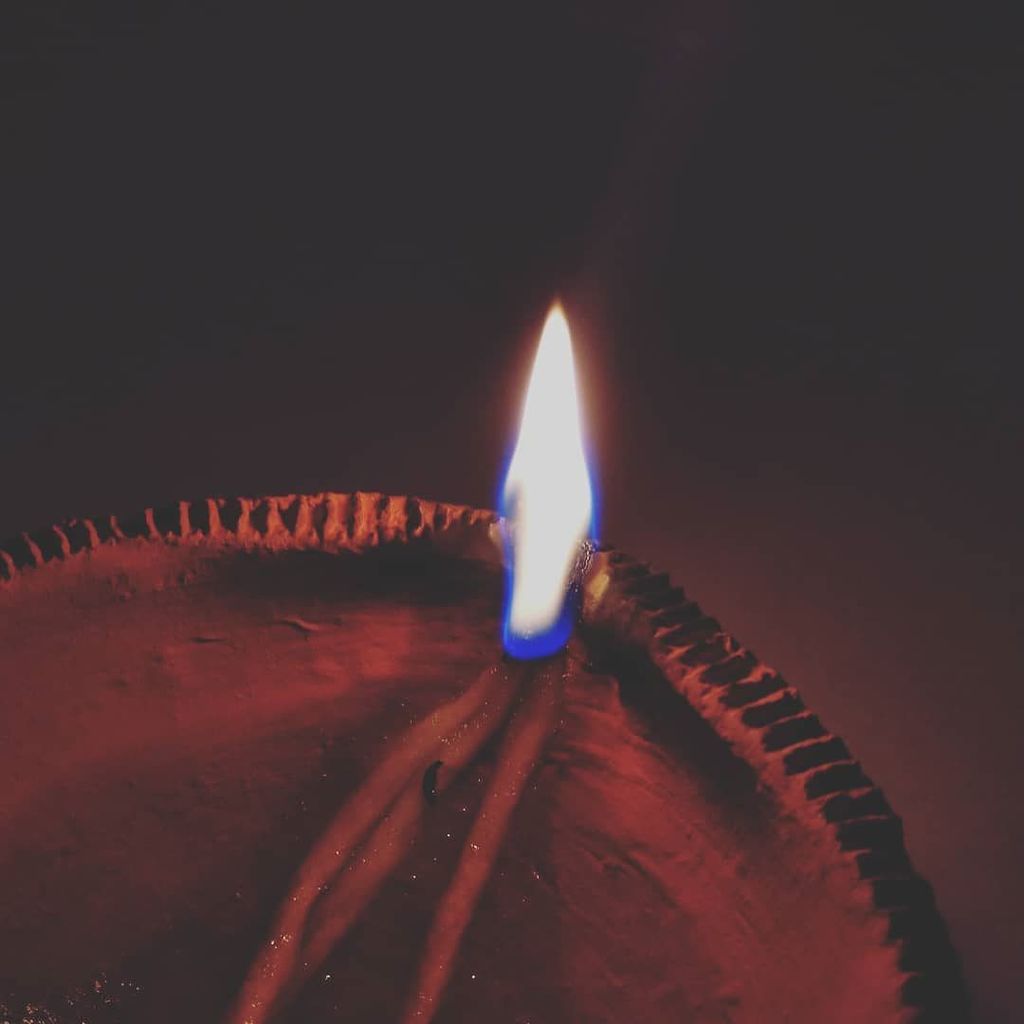 ankushsamant's tweet photo. Light up,
Your imperfections,
To know who you are.

#poet #poetryporn #poemsporn #poetry #poetsofig #poetsofinstag… https://t.co/P5Q0hZlyRF https://t.co/iLsXR8nz8n