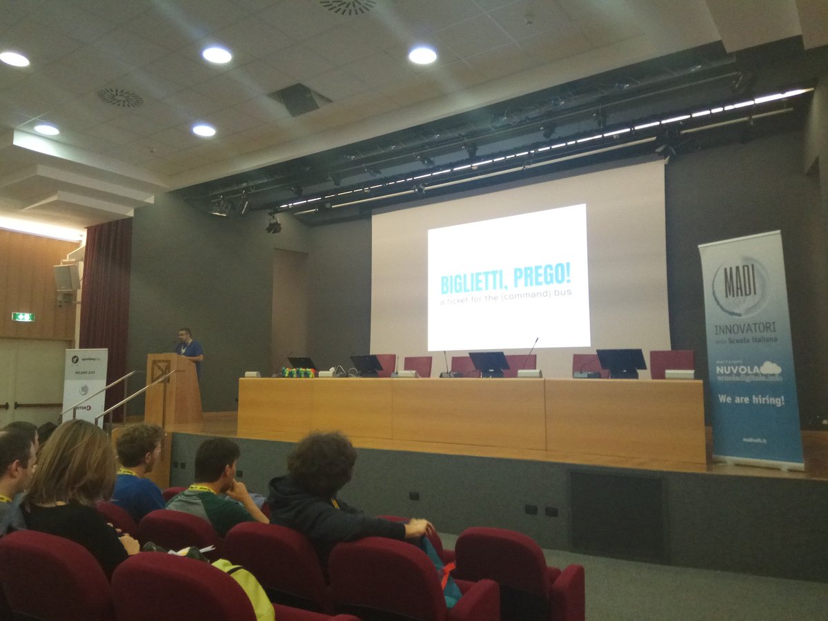 SparkFabrik's tweet image. @magobaol ci illustra il #commandbus in #symfony #SymfonyDayIt