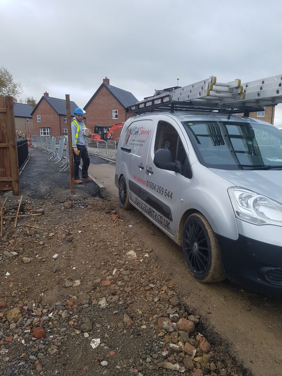 VizoSecurityLtd's tweet photo. Today's site installing a i.p  @HIKVISIONUK security system. #liveinstall https://t.co/cedZrEjojq https://t.co/lefUyI6IYb