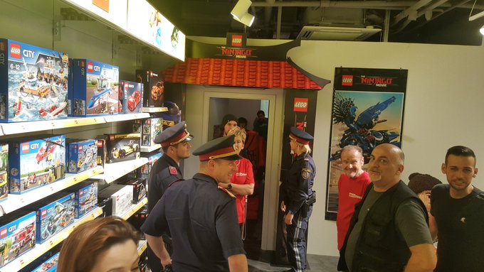 View image on Twitter