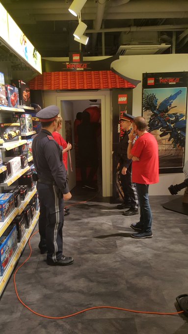 View image on Twitter