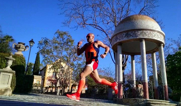 Noene_Oficial's tweet photo. Rafa Pérez @axe75 a punto de su mayor desafío: correr 5 #maratones seguidas en el #desierto. ¡Suerte! #5Des https://t.co/s1DgiV12fZ https://t.co/wBaIpEeUlo