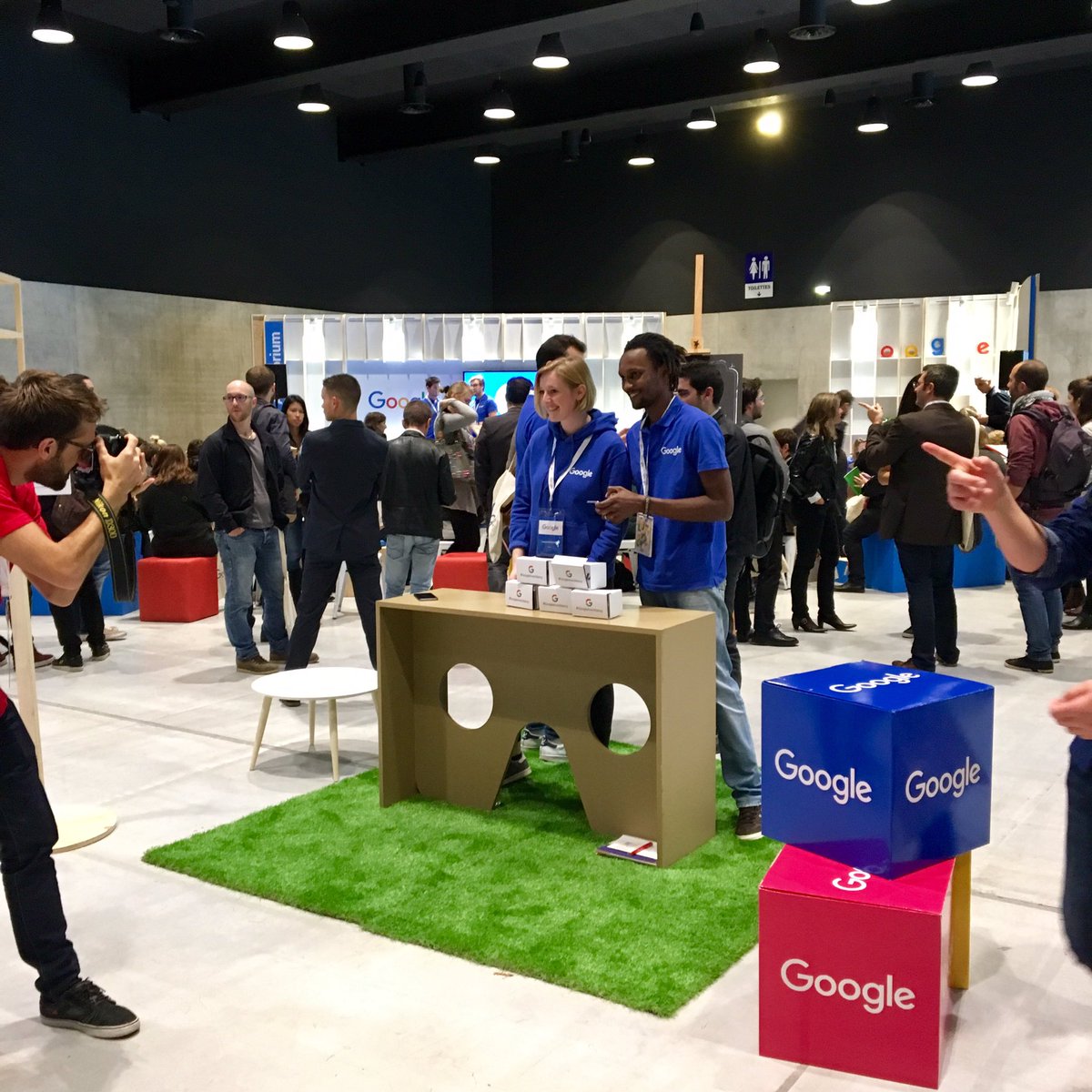 cprevost57's tweet image. Effervescence sur l'événement #google à #nancy #CentreProuvé @GoogleFR  #numerique #transitiondigitale #conferences #ateliers