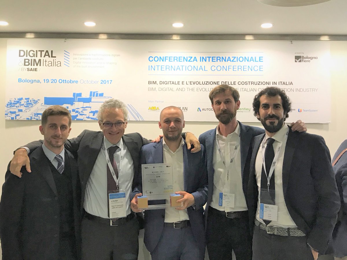 eFMnet's tweet photo. eFM vince il BIM&amp;DIGITAL AWARD 2017 “edilizia di grandi dimensioni”.
Sei curioso?  vieni alla fiera Bologna stand D28, ti aspettiamo #BIM https://t.co/KNP5W2EdyL