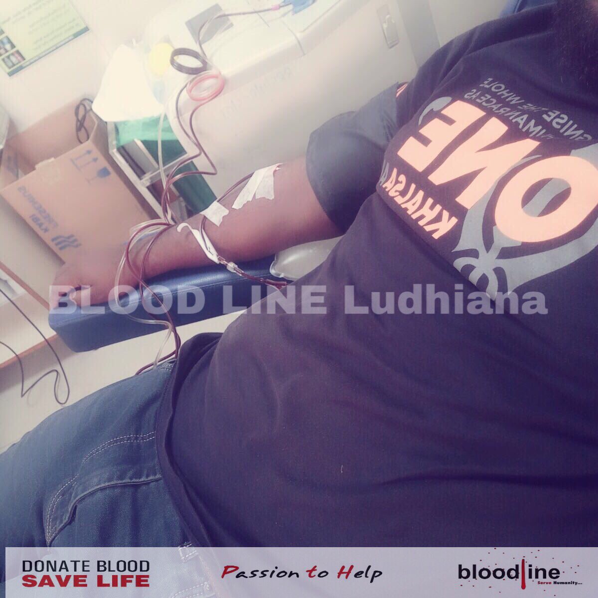 MeetSinghKA's tweet photo. We will always serve humanity regardless of race or religion @Khalsa_Aid @RaviSinghKA @amarpreet1313  Team - Blood Line Ludhiana https://t.co/zUn9oMAkCa