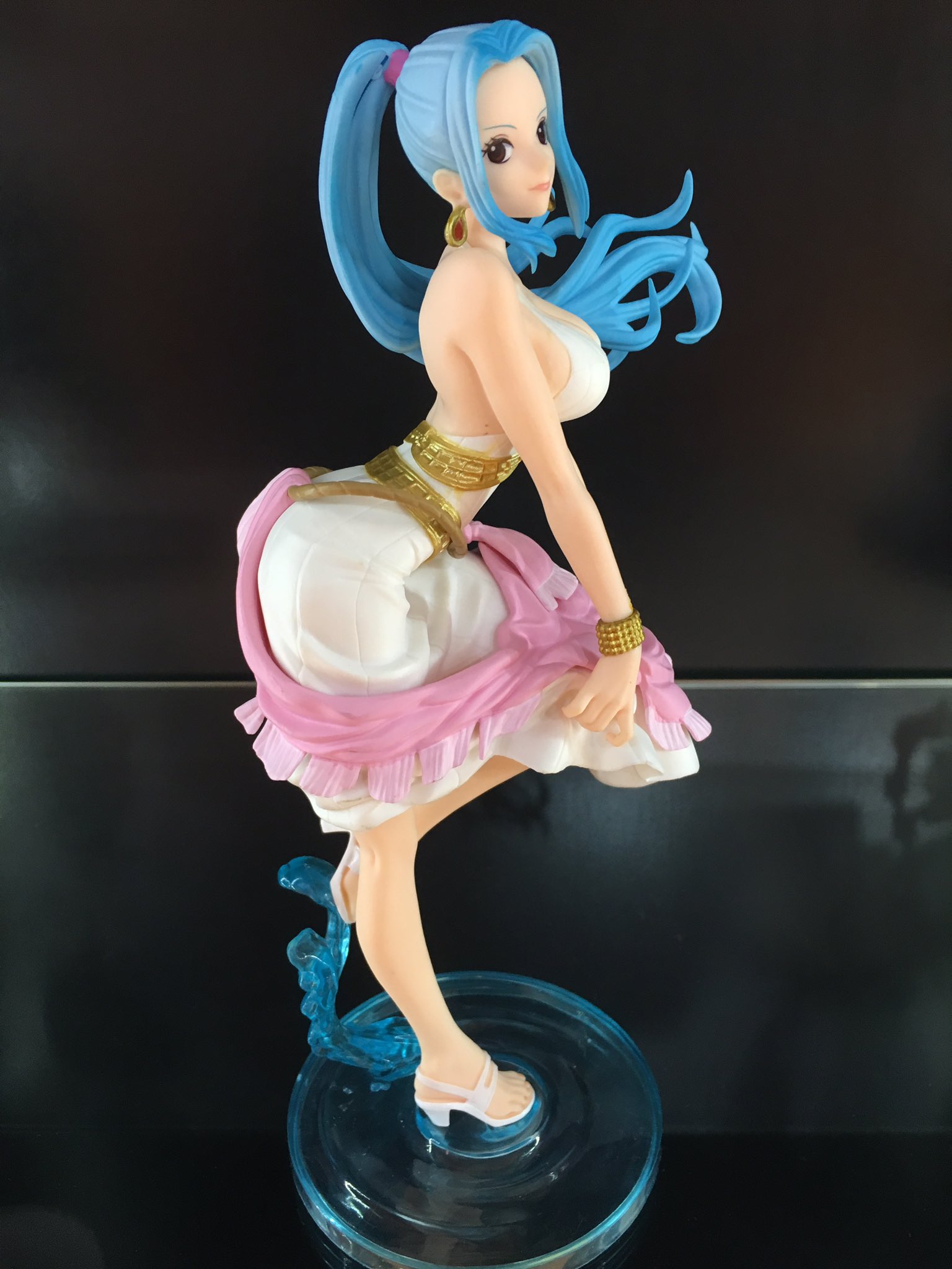 タイステ大須店 ワンピースglitter Glamours ネフェルタリ ビビフィギュアあります 美しいビビちゅゎんがお待ちしてます 特別カラーもまだあります ワンピース ビビ タイトー 大須 T Co Feyrujfefw Twitter