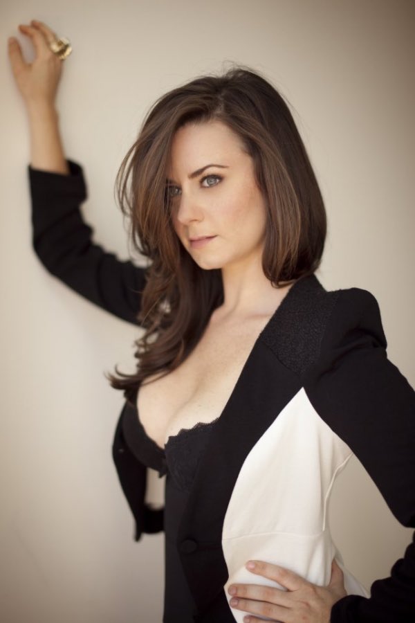    We wish a very happy birthday to the Paranormal Activity girl Katie Featherston! ¡Feliz cumpleaños 