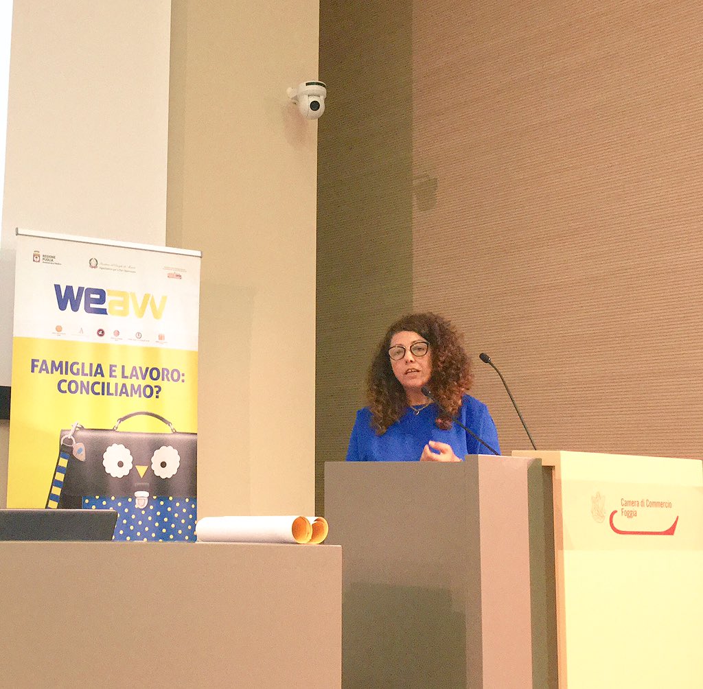 tfd_acqua's tweet photo. Nel workshop interviene l'Avv.ta G.Brunetti che presenta l'app #WeAvv #FondoGenitori #Puglia
https://t.co/1ghZhSlpS9 https://t.co/HucrtNB9Pk