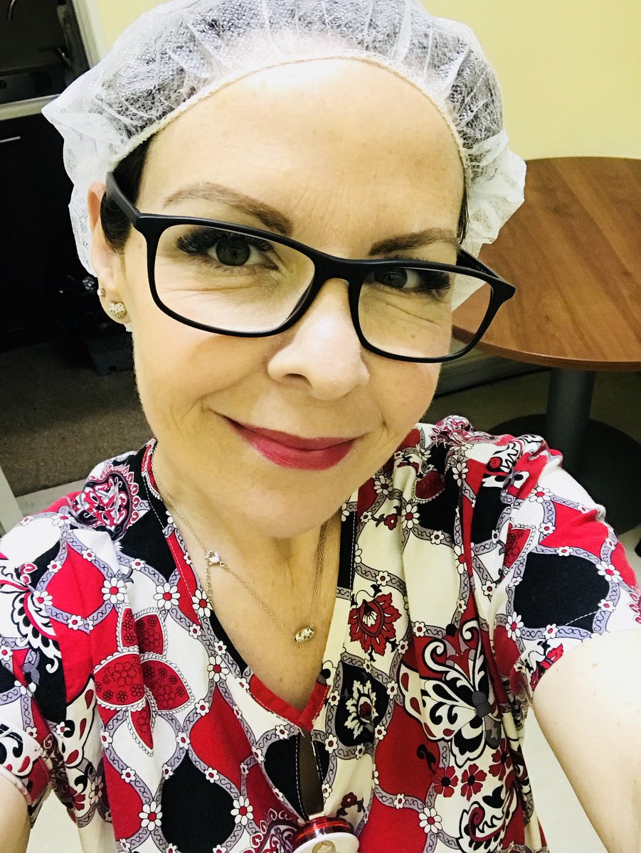 paulanamd's tweet photo. Vibrando en preparto!!!☺️🏥💉👶🏼 #predelivery #vibing #midwifeforever #midwifelife #hospital #baby #pregnantwoman #lovemyprofesion #excited https://t.co/Z9vQLMGVnx