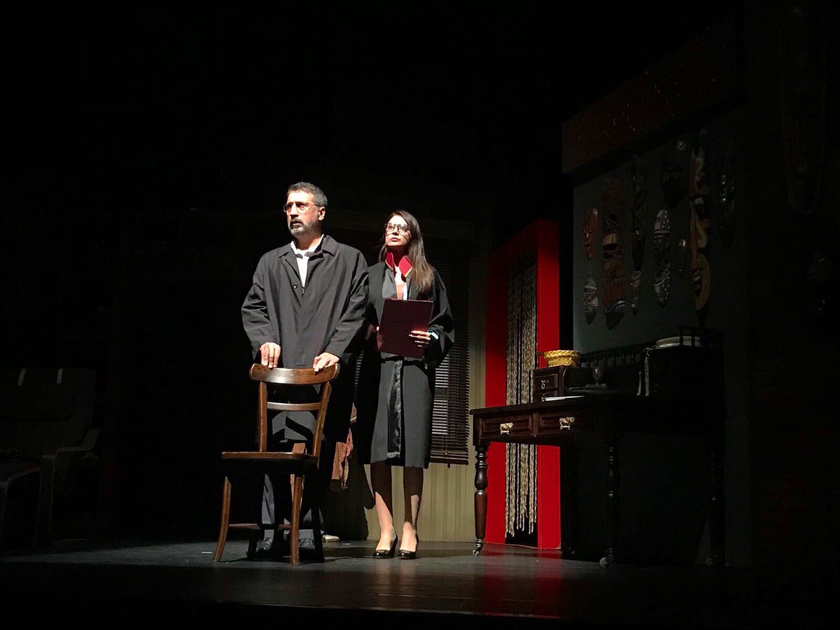 cemtatlitugMN's tweet photo. Oyuncumuz #simgedefne ‘nin yer aldığı #alevligünler bu akşam 
20.30 ‘da #zorlupsm sahnesinde!
#tiyatroduriyidir #alkışınızbololsun 🎭 https://t.co/yRhOoqOoSH