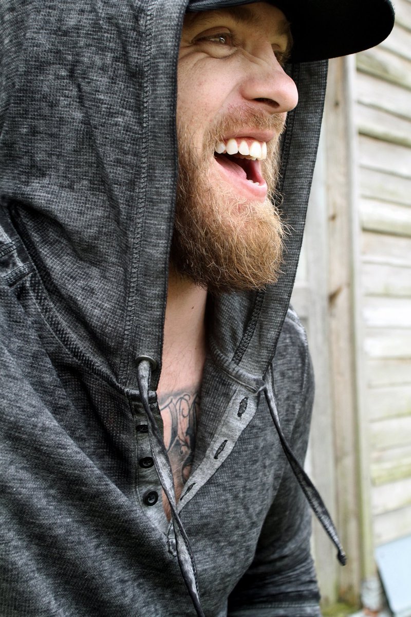 brantleygilbert tweet picture