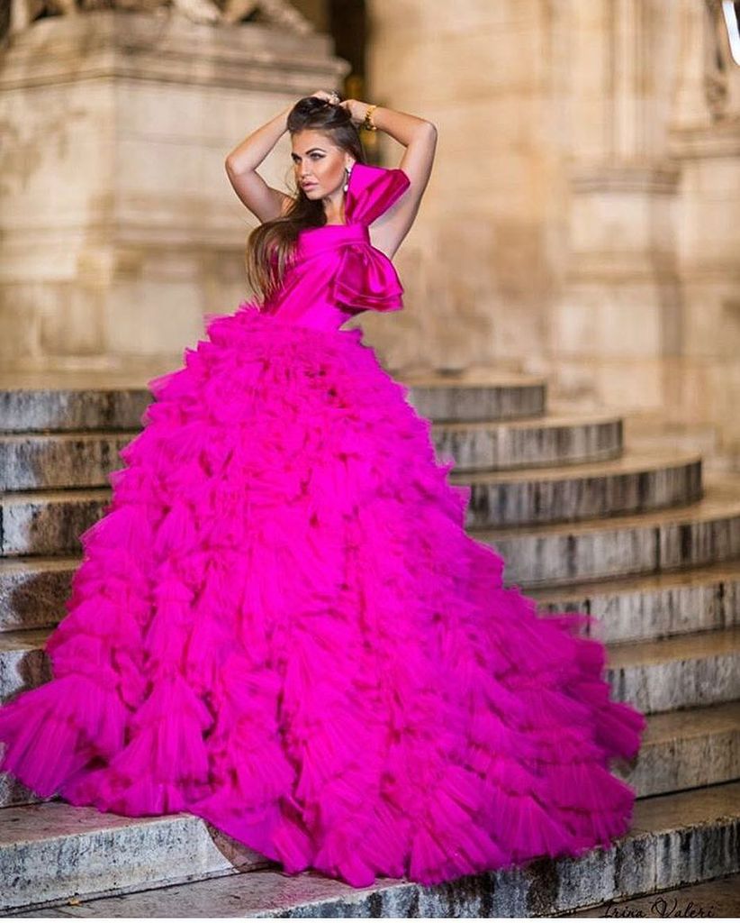 AvaRow_Fashion's tweet photo. Hello #stylishladies this is #myfirstTweet and this is to anyone who loves #dresses #wearitpink #fridayfeeling
#zuhairmurad #pinkdress https://t.co/4b4J24Rmgy