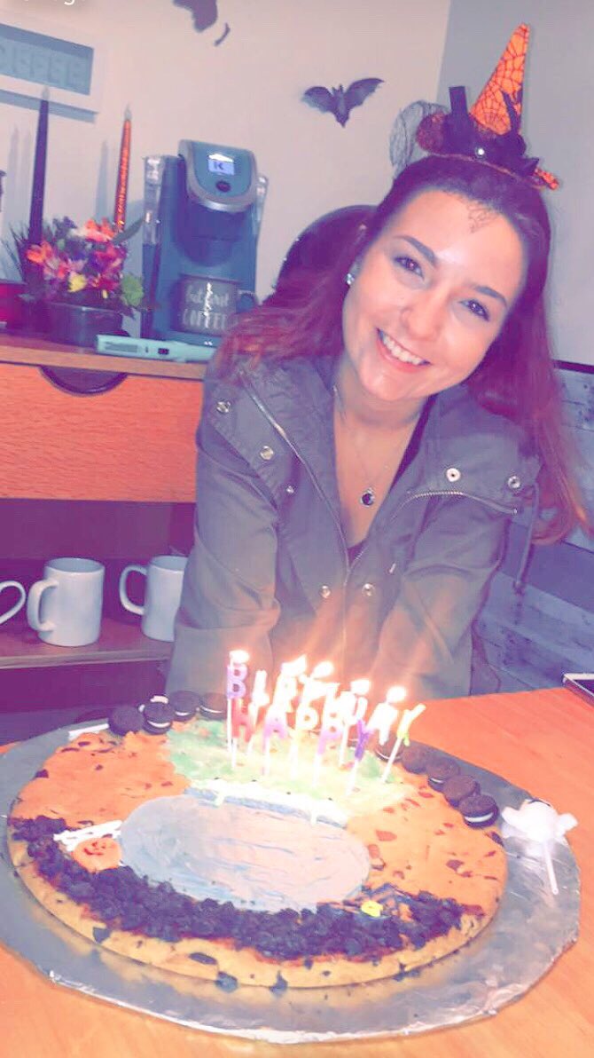 HannahPratt7's tweet photo. Happy Birthday Kerry!!! ILYSM💗💗 @kerrydietrich https://t.co/exS6ZNeKXL