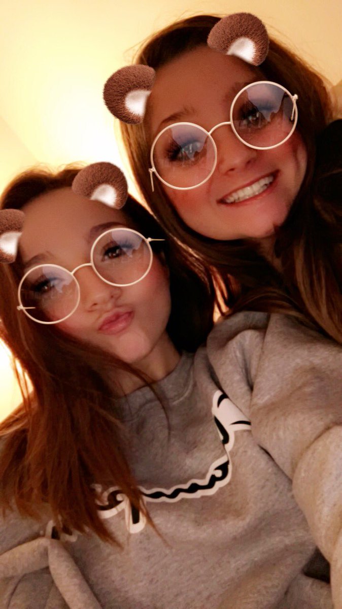 HannahPratt7's tweet photo. Happy Birthday Kerry!!! ILYSM💗💗 @kerrydietrich https://t.co/exS6ZNeKXL