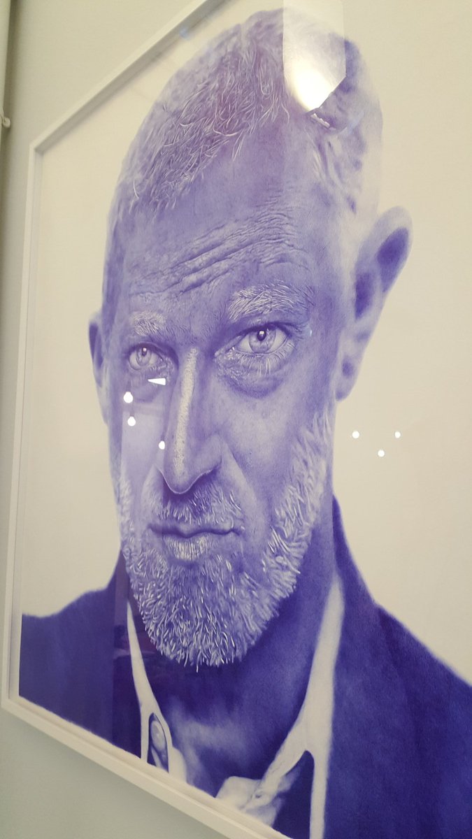 o_fabien's tweet photo. Quels locaux @Gamned ! On valide l'approche artistique chez @OathFR ! https://t.co/bLLLzYn6VR
