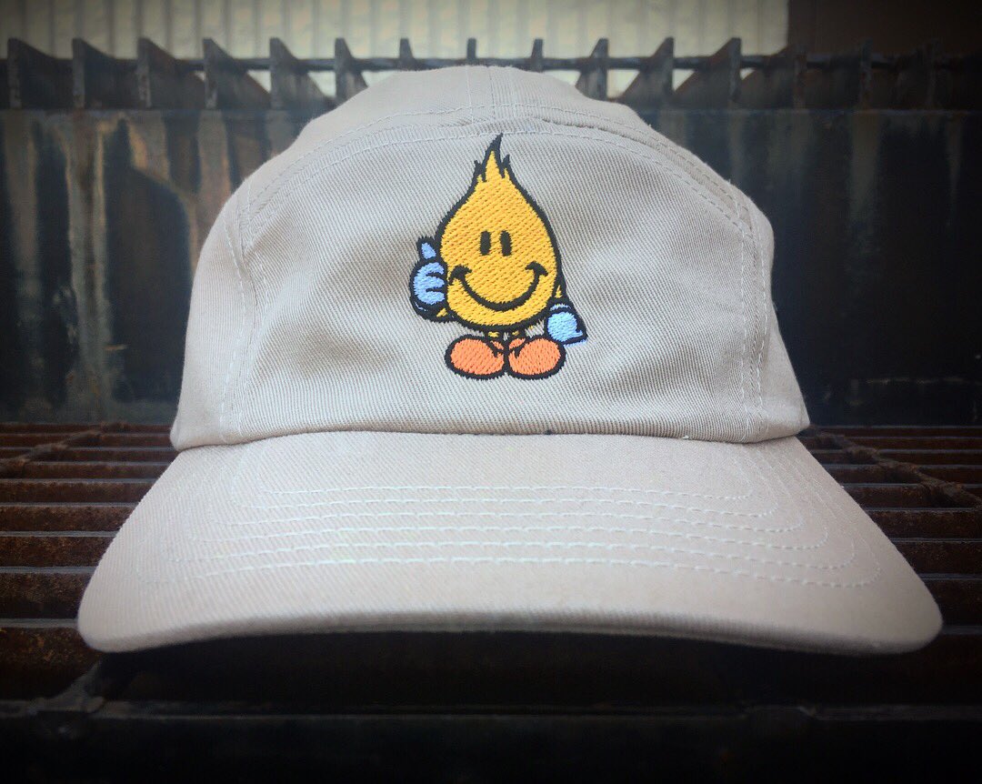 worldindustries's tweet photo. #flameboy #5panel #camperhat 🔥👍 #worldindustries https://t.co/gnAUkU5bo3 https://t.co/yuHLgtgSNm