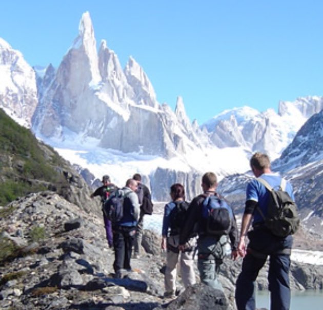 FlorBevacqua's tweet photo. Destino El Chalten-Santa Cruz "Capital Nacional del Trekking" @ChGaravaglia@radioqtucuman disfrutamos de los paisajes y comemos unas truchas https://t.co/0y4g52nnuP