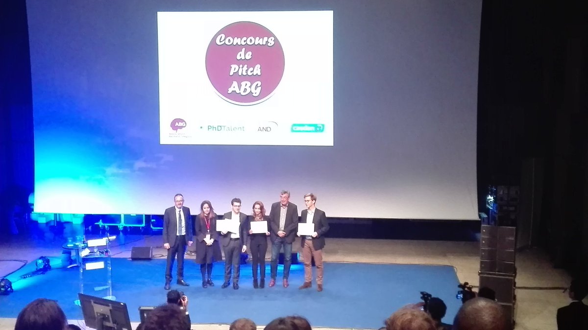 BK_abroad's tweet photo. #CCP17 @ABG_Asso Les 3 lauréats avec une gagnante #SHS ! Vivement l'édition 2018 ! https://t.co/PFreAdfgjO