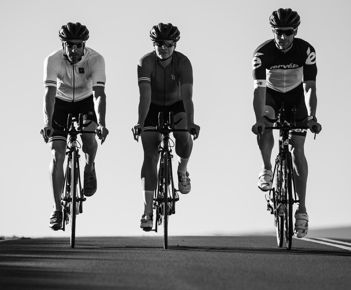 UCI domestic pro, chef and co-founder of <a href="/jojebar/">JoJé Bar</a>, @jesscerra_ has fueled our crew in #Kona for 4 years
Read more: fal.cn/tCfY