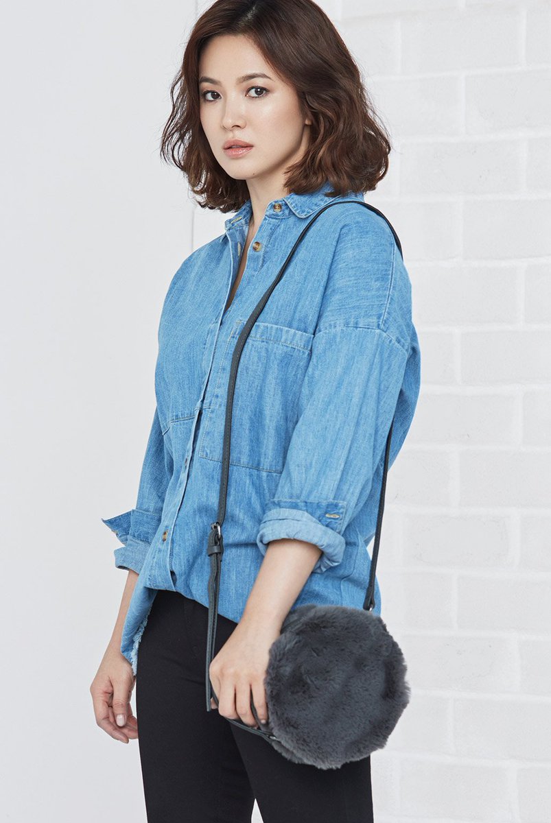 littlekung309's tweet photo. Esprit 017 #SongHyeKyo #songstyle
https://t.co/SIIfk4oSg5. https://t.co/MM67D4zoQO
