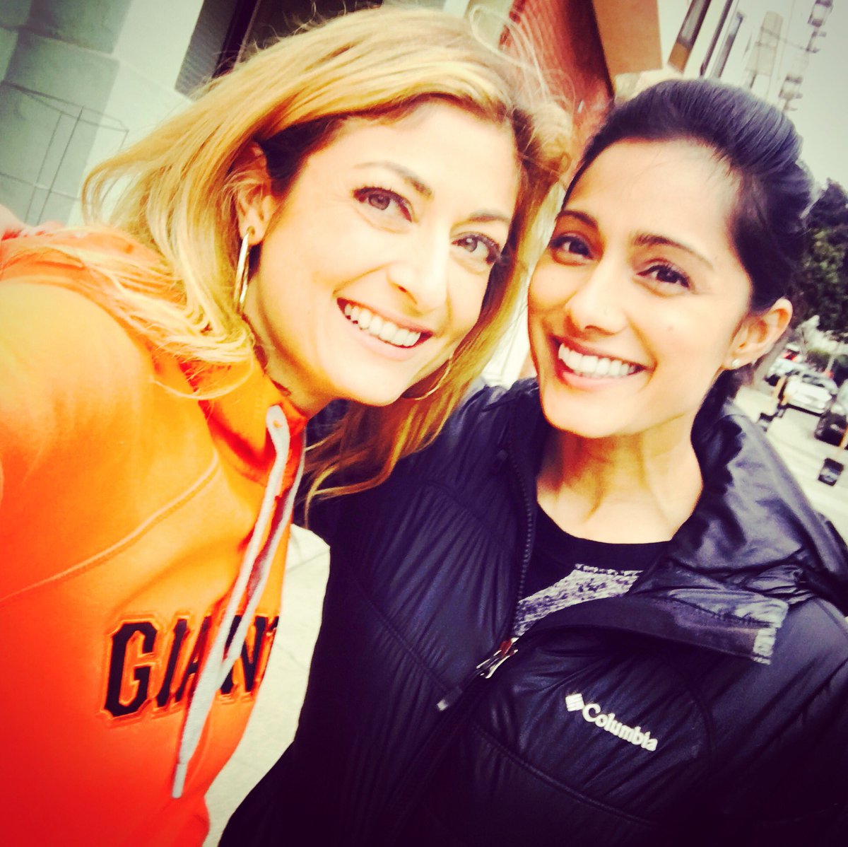 NedaNews's tweet photo. So fun #exploring the neighborhood with this smart and sweet one! Open to suggestions on places to go #SanFrancisco friends! #exploringSF https://t.co/SAnIEL4kbC