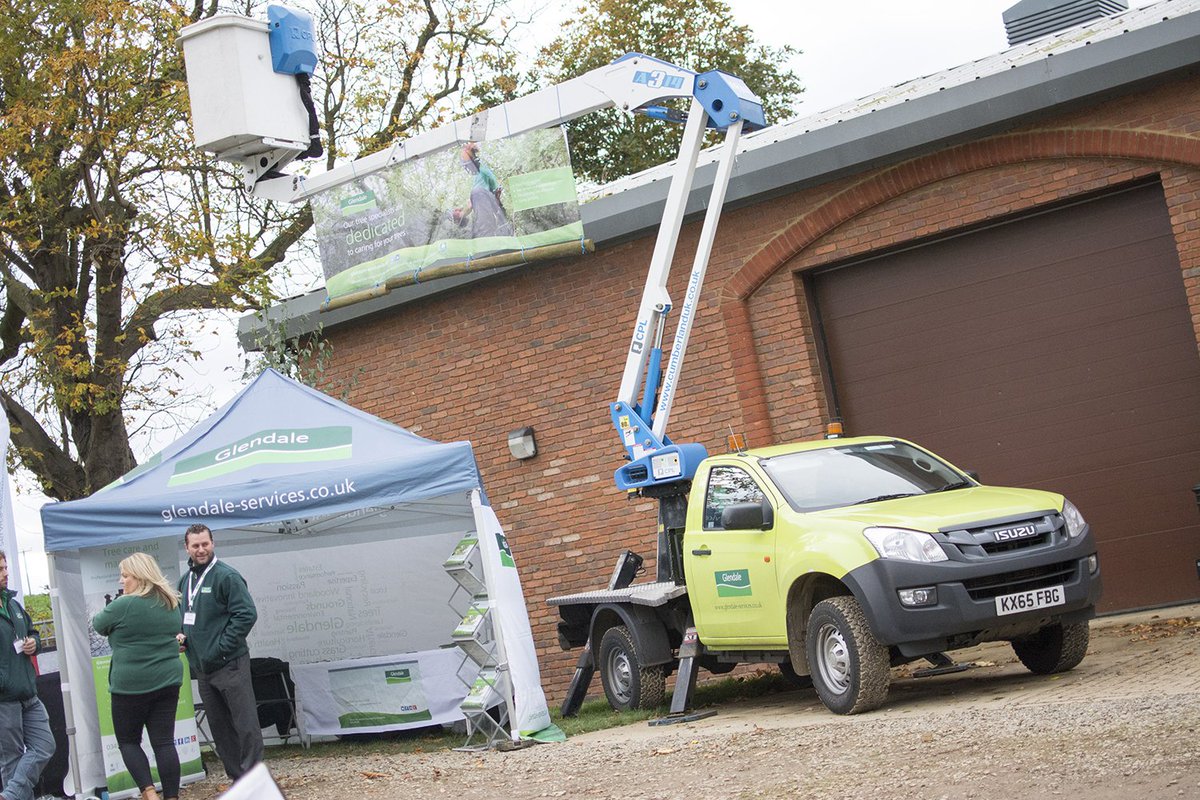 MoultonCollege's tweet photo. Students getting hands on at the inaugural Future #Foresters event at Moulton College! #forestrytechday #arboriculture #STUDYatMoulton https://t.co/nbTRw04Ya7