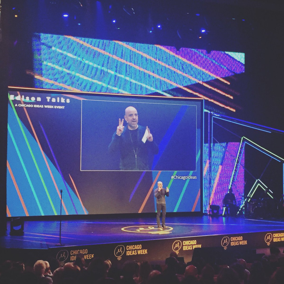 AnamariMeglic's tweet photo. Venturing into the #Uncharted @chicagoideas week! #ChicagoIdeas #EdisonTalks https://t.co/fXgNumZM7T