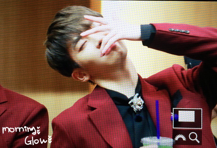 MorningGlow98's tweet photo. 171021
#업텐션 #UP10TION #샤오 #XIAO #이동열 #シャオ #ドンヨル @UP10TION https://t.co/2WeoQJJEbu