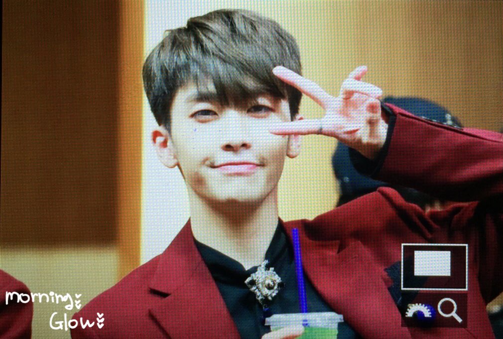 MorningGlow98's tweet photo. 171021
#업텐션 #UP10TION #샤오 #XIAO #이동열 #シャオ #ドンヨル @UP10TION https://t.co/2WeoQJJEbu