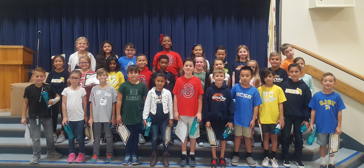 ArroyoVerdeRUSD's tweet photo. Class of 2031 &amp; 2032 honered their acadmic award winners. Congratulations scholars! #AVisAwesome https://t.co/aRql3xQl5G