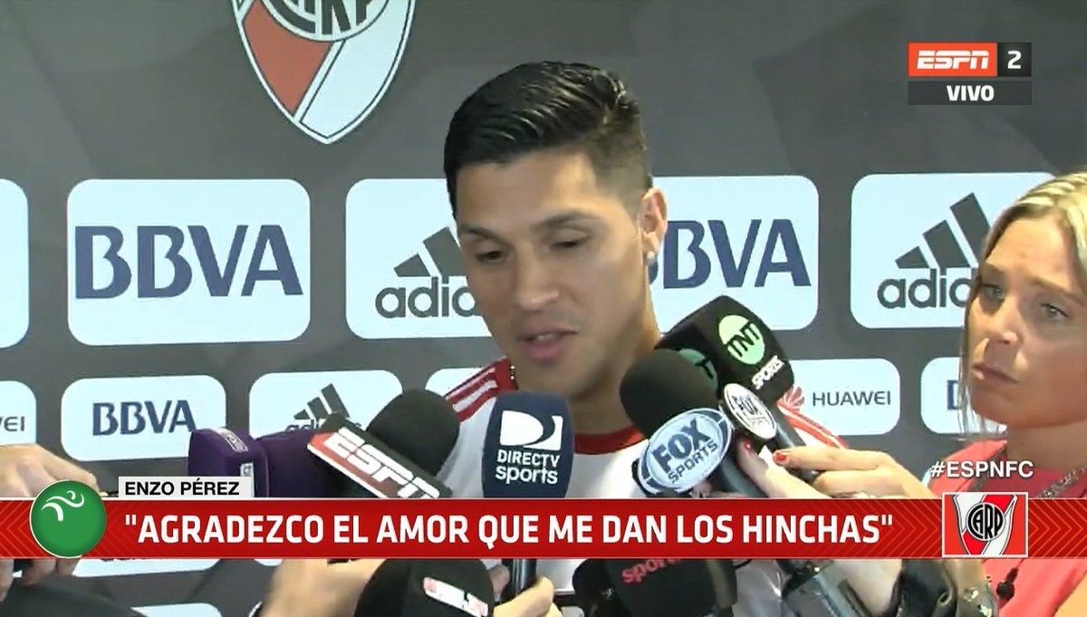 ESPNFutbolClub's tweet photo. #Ahora, en #ESPNFC, por ESPN 2 o @ESPNPLAY. 
Enzo Pérez: "Agradezco el amor que me dan los hinchas". https://t.co/8cN5eO0ceQ
