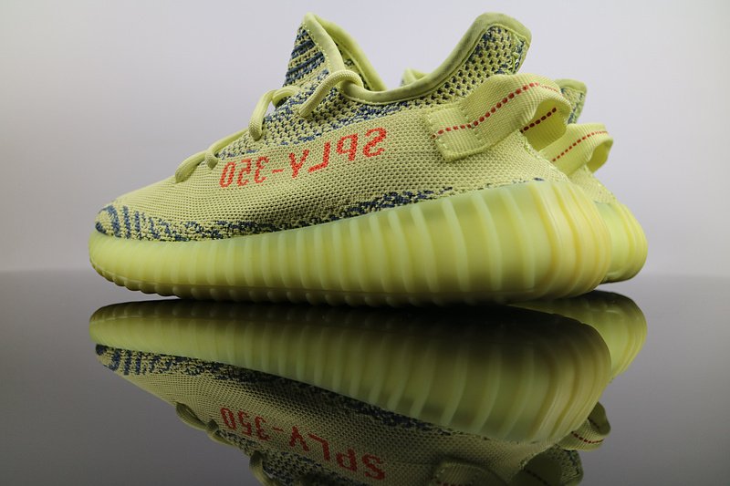 Shoesskills's tweet photo. READY SET COP!
#yeezyboost YEBRA is most #limited v2 so far! #confirmed
Check this > https://t.co/wxJN7FCALb https://t.co/Yxr6m2UByC