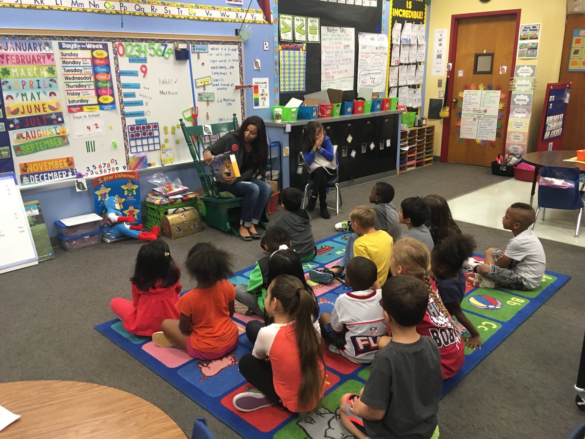 CMethratta's tweet photo. #RISDReads2017 #HPPMpride #HPPMBobcats #cantstopRISD https://t.co/nh5B8CQ6xT