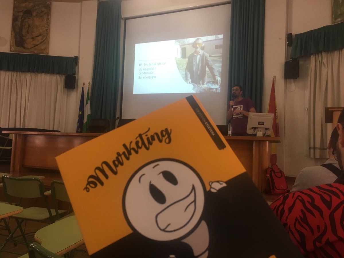mariavidela's tweet photo. A Bombi le encanta esta charla de #motivacion de @TheGameKitchen. https://t.co/WHebhm9Puu